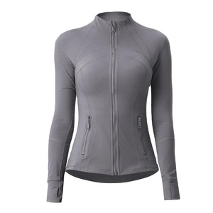 Chaqueta de entrenamiento de yoga ajustada para mujer, tela elástica con diseño de cuello alto para correr y ejercicios atléticos - Product Image 1