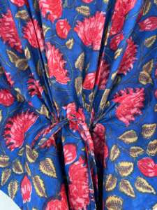 Robe Kfatan imprimée à fleurs pour femmes indiennes 100% coton fait à la main vêtements de nuit décontractés pour les vacances de plage d'été idéal pour le printemps - Product Image 4