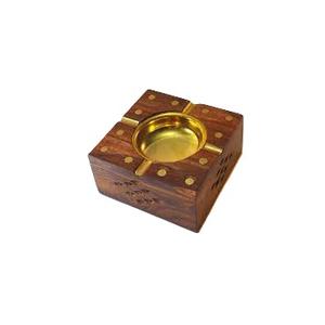 Cendrier en bois traditionnel fait à la main de haute qualité avec un design classique personnalisable en laiton - Product Image 5