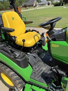 Tractor de Jardín John Deere 1025R Verde 4x4 Multifuncional - Product Image 6