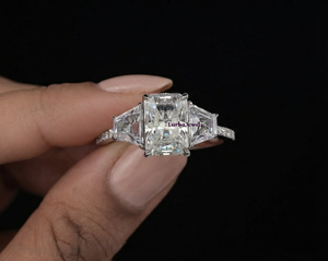 Bague de fiançailles en moissanite taille radiant 3 carats, couleur DEF, clarté VVS, style vintage, or blanc massif 14 carats pour femme - Product Image 2