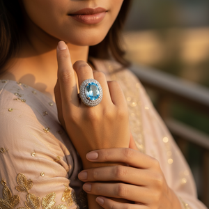 Anillo de Compromiso de Topacio Azul Ovalado para Mujer, Plata de Ley Chapada en Oro, Joyería Clásica para Regalo de Boda - Product Image 1