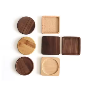 Sous-verres ronds en bois faits à la main pour la décoration intérieure Sous-verres en bois avec logo personnalisé au design naturel par Crescent Crafts - Product Image 2