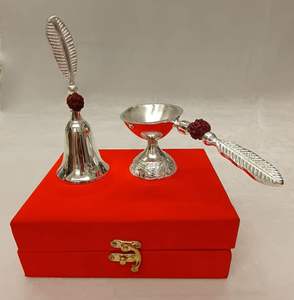 Récipient en métal Kumkum Sindoor dans une boîte en velours - Product Image 6