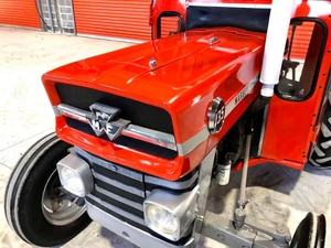 รถแทรกเตอร์ Massey Ferguson 135 แบบมีห้องโดยสาร 50 แรงม้า สำหรับเครื่องยนต์ประสิทธิภาพสูง รถแทรกเตอร์ขับเคลื่อน 2 ล้อ สำหรับการเกษตร - Product Image 2