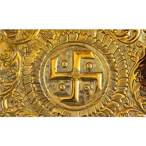 Plato de Pooja de Latón Puro de 33 cm con Diseño de Swastika, Estilo Tradicional para las Festividades de Diwali - Product Image 4