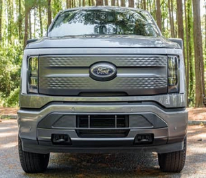 F O R D F150 2022, éclairage, toit métallique automatique, sièges en cuir, batterie au lithium, caractéristiques haut de gamme, autonomie de 501 à 600 km, 100 à 150 kW - Product Image 1