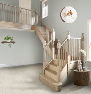 L'escalier élégant de chêne blanc de la haute qualité Newels 4500 partie l'ODM d'OEM disponible entièrement poncé prêt à souiller pour n'importe quel escalier d'EFS - Product Image 6