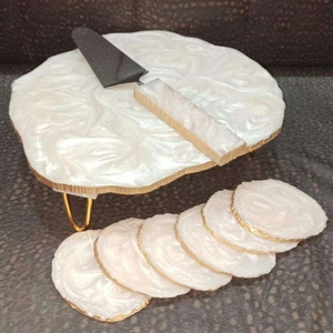 Base para Pastel de Resina Artesanal, Ecológica, Resistente al Calor, Personalizable, con Aspecto Pulido, Presentación Elegante para Fiestas Especiales - Product Image 4