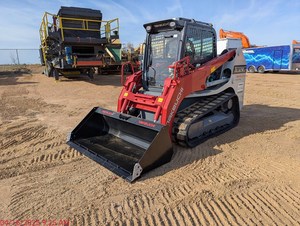 รถตักล้อยางขนาดเล็กยี่ห้อ Takeuchi มือสอง สภาพใหม่ ใช้เครื่องยนต์ Kubota รุ่น TL6R TL150 TL120 TL12R2 TL10V2 - Product Image 3