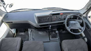 CHEAP 2024 Van Gas/Petrol Euro IV Dark AWD Leather Interior Left Steering <b>Panoramic</b> Sunroof Automatic 360 Rear <b>Camera</b> 4 Seats - Product Image 4