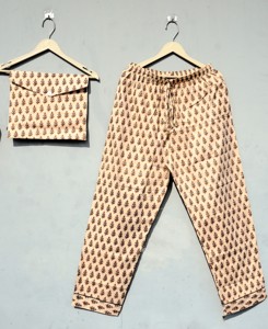 Phụ Nữ Trừu Tượng Paisley In Cotton Co-ord Set Áo Sơ Mi & Pajama Với Phù Hợp Với Pouch - Product Image 4