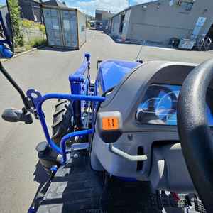 Tracteur compact LOVOL TE404 40HP 4WD avec cabine et auvent, tracteur agricole utilitaire diesel - Product Image 6