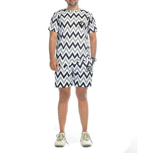 Meilleure vente Ensemble de jogging Streetwear deux pièces respirant de haute qualité pour hommes T-shirts et shorts à motifs solides sur mesure - Product Image 3