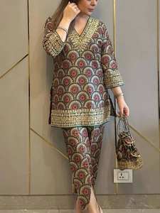 ชุดเซ็ตผ้าเครปธรรมชาติแท้พิมพ์ลายดิจิทัลแบบดั้งเดิมสำหรับผู้หญิง สไตล์ดอติ ใส่ได้ทุกฤดู เหมาะสำหรับงานแต่งงาน - Product Image 2