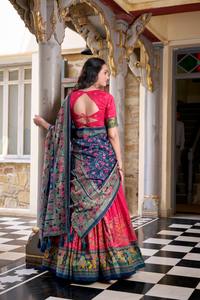 Seda Tasar de alta calidad con estampado y trabajo de lámina Lehenga Choli mujer fabricante de moda de la India a la tarifa más baja - Product Image 5