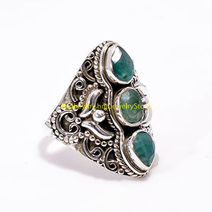 Anillo de Plata de Ley 925 con Triple Piedra Verde y Filigrana Vintage Hecho a Mano para Mujer, Unisex, Regalo de Navidad para Él - Product Image 5