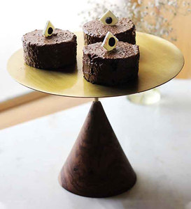 Soportes para servir pizzas y postres en metal negro con un acabado elegante, perfecto para artículos de hotel elegantes y exhibidores de mesa elegantes - Product Image 6