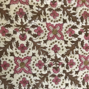 Tela de Algodón Estampada a Mano con Diseño Floral Geométrico Completo |   Textil Étnico Indio Rosa Marrón - Product Image 2