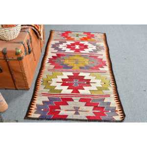 Petit tapis turc 2,8x5,2 pi (85x157 cm), tapis rouge floral vintage - Product Image 1