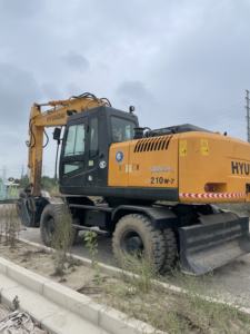 รถขุดไฮดรอลิกฮุนได 210W-7 พร้อมถังขนาด 1.00 ลูกบาศก์เมตร และประสิทธิภาพการทำงานสูง รถขุดขนาด <span class=keywords><strong>20</strong></span> ตัน - Product Image 2