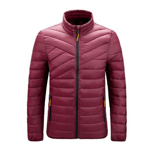 Chaqueta acolchada de gran tamaño de diseñador para hombre, abrigo de burbujas acolchado con capucha de invierno pesada, aspecto brillante sin cuello - Product Image 1