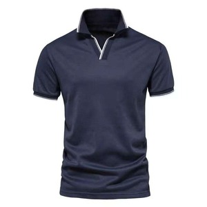 Polo à manches courtes ton solide matière lisse et respirante coupe élégante parfaite pour un look uniforme ou sportif - Product Image 1