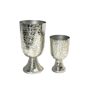 Jarrón de cáliz de Metal, macetas de nuevo diseño con acabado martillado plateado para centro de mesa de boda, jarrón de arreglo floral de Metal - Product Image 3