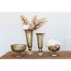 Jarrones de mesa de metal hechos a mano con acabado dorado, perfectos para una elegante decoración de hogar y restaurante, elegantes piezas de acento interior - Product Image 2