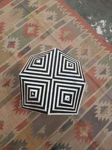 Taburete de incrustaciones de hueso hecho a mano con patrón detallado taburete de incrustaciones de hueso para diseño étnico del hogar taburete de incrustaciones de hueso artístico - Product Image 5