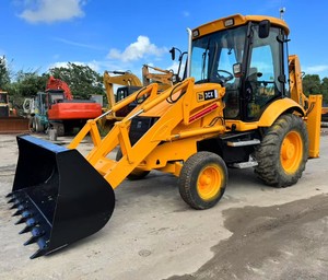 Retroexcavadora JCB 3CX en excelentes condiciones, tracción en las cuatro ruedas, alta eficiencia, a la venta a precio de mayorista. - Product Image 1