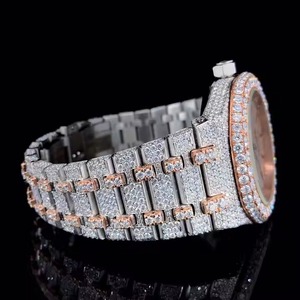 Montre de luxe en diamant Moissanite pour hommes avec bracelet en acier inoxydable Design étanche pour les occasions quotidiennes et spéciales - Product Image 2