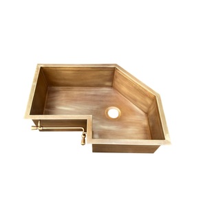 Évier en laiton de qualité supérieure pour une salle de bain élégante, améliorant l'intérieur avec un ton laiton riche - Product Image 1