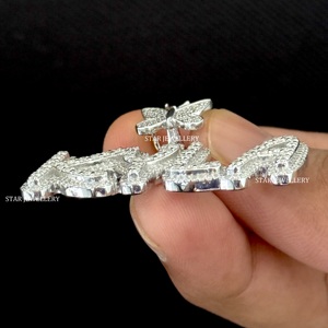 Colgante de Letra con Diamantes Cultivados en Laboratorio, Chapado en Oro de 10K, Estilo Hip Hop Cristiano Unisex, Corte Brillante Redondo - Product Image 4