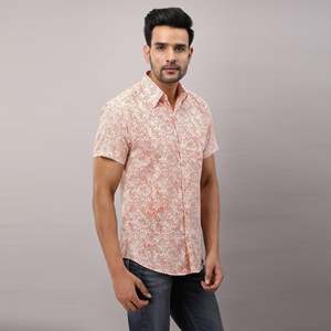 เสื้อเชิ้ตผู้ชายสีส้มพิมพ์ลายดอกไม้ทรงเข้ารูปสไตล์ลำลอง ผ้าฝ้าย 100% ผ้าป๊อปลิน ระบายอากาศได้ดี คอตั้ง มีไซส์ถึง 6XL รับผลิตแบบ ODM - Product Image 1