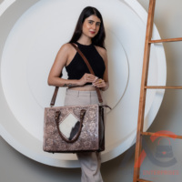 Kulit sapi asli untuk wanita, tas Tote Bohemian Buckstitch kulit sapi, dompet ukiran tangan gaya Barat