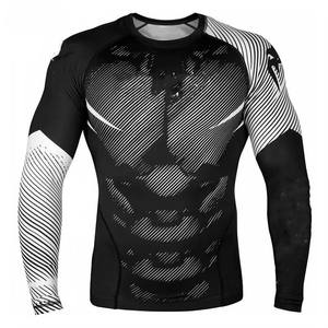 OEM Rash Guard pour homme de qualité supérieure, respirant, 220g, manches longues, imprimé par sublimation, polyester, pour la salle de sport, le fitness, le surf, la plongée - Product Image 3