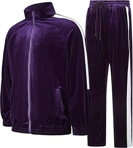 Conjunto de 2 piezas de terciopelo estilo vintage Y2K para mujer, sudadera con capucha adornada con pedrería y pantalones acampanados de cintura alta - Product Image 1