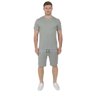 Ensemble de t-shirts et shorts d'été en coton et polyester de haute qualité pour hommes, logo personnalisé, tricoté décontracté et respirant, vente en gros, nouveauté - Product Image 1