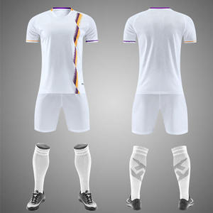 Conception personnalisée et logo taille adulte combinaison de football respirant sport ensembles uniformes de football service OEM uniforme de football bon marché unisexe - Product Image 1