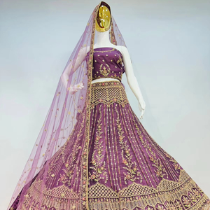 Belleza Nupcial Redefinida: Lehenga Choli con Pedrería Completa, Blusa Elegante y Dupatta, Opciones de Moda para Bodas - Product Image 1