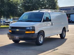 Chevrolet Express Cargo 2500 3 portes (4.3L 6 cylindres 8A) d'occasion propre, modèle 2024 - Product Image 5