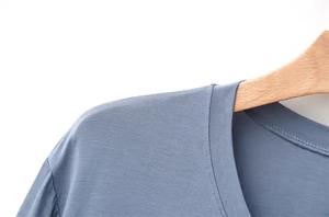 Ensembles courts d'été décontractés pour hommes à la mode T-shirt et short de haute qualité de couleur unie respirant et abordable - Product Image 2