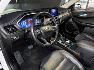 Ford Escape 2020 con asientos de cuero con techo solar panorámico AWD Drive Dirección izquierda-Usado cuidadosamente - Product Image 2