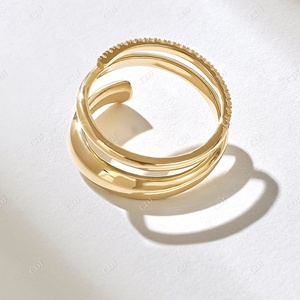 Vente à distance Grande demande Or blanc 18 carats Diamants naturels ronds personnalisés Vente en gros Alliance en spirale pour femme - Product Image 4