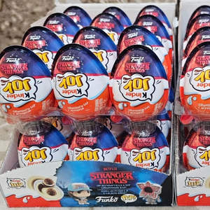 Ensemble de jouets Surprise Egg en chocolat Stranger Things Kinderr Joy pour enfants, collectionneurs, boîte cadeau de bonbons, vente en gros, OEM, export prêt en stock, en vrac - Product Image 5