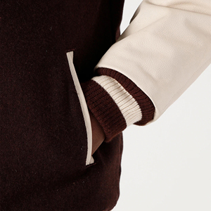 Veste de baseball universitaire en laine pour hommes sur mesure à forte demande col montant corps long conception OEM coton noir pour le printemps - Product Image 6