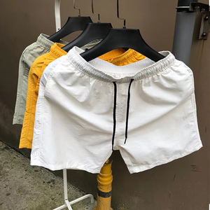 Short de gym athlétique de grande taille avec poche zippée Short de course décontracté mi-taille en toile respirante avec cordon de serrage Service OEM - Product Image 3