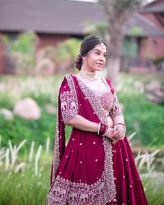 Nuevo Lehenga Choli de Diseñador en Estilo Moderno, Pesado, para Bodas, Color Personalizado, Lavable a Máquina, Seda Chinon con Relieve, para Todas las Temporadas - Product Image 1