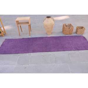 Alfombra Turca Vintage de 2.5x8.8 pies, Alfombra de Lana con Rayas Marrón Púrpura - Product Image 3
